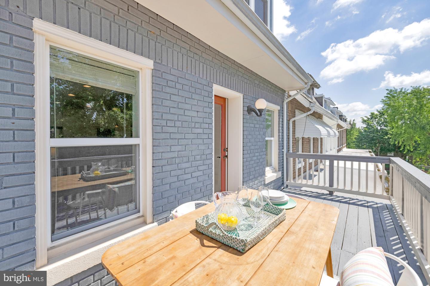 1732 BAY STREET SE Unit: 1