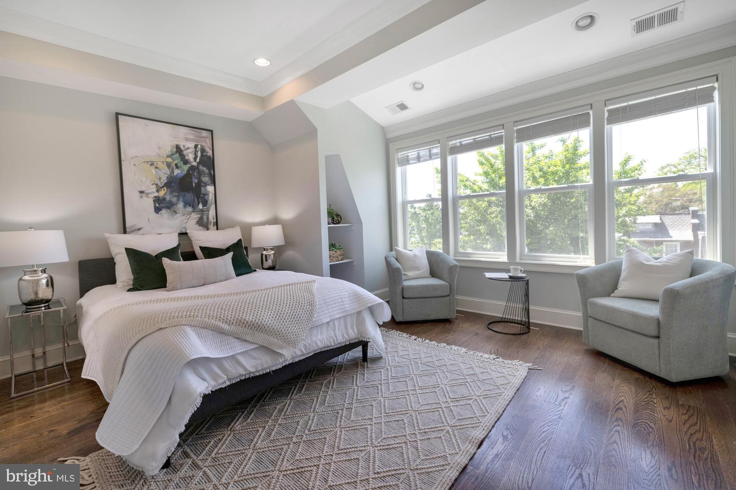 1732 BAY STREET SE Unit: 1