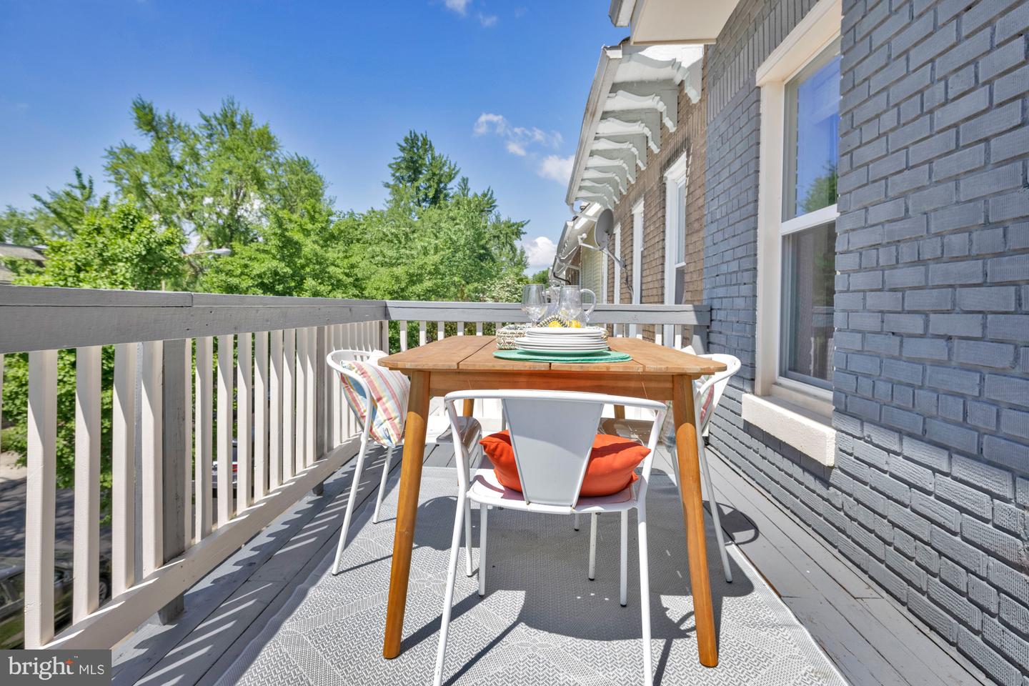 1732 BAY STREET SE Unit: 1