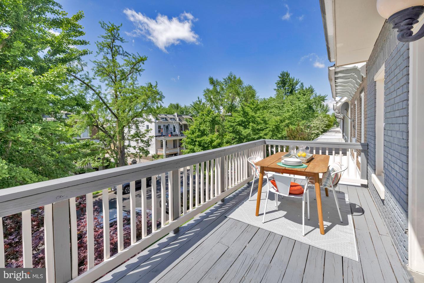 1732 BAY STREET SE Unit: 1