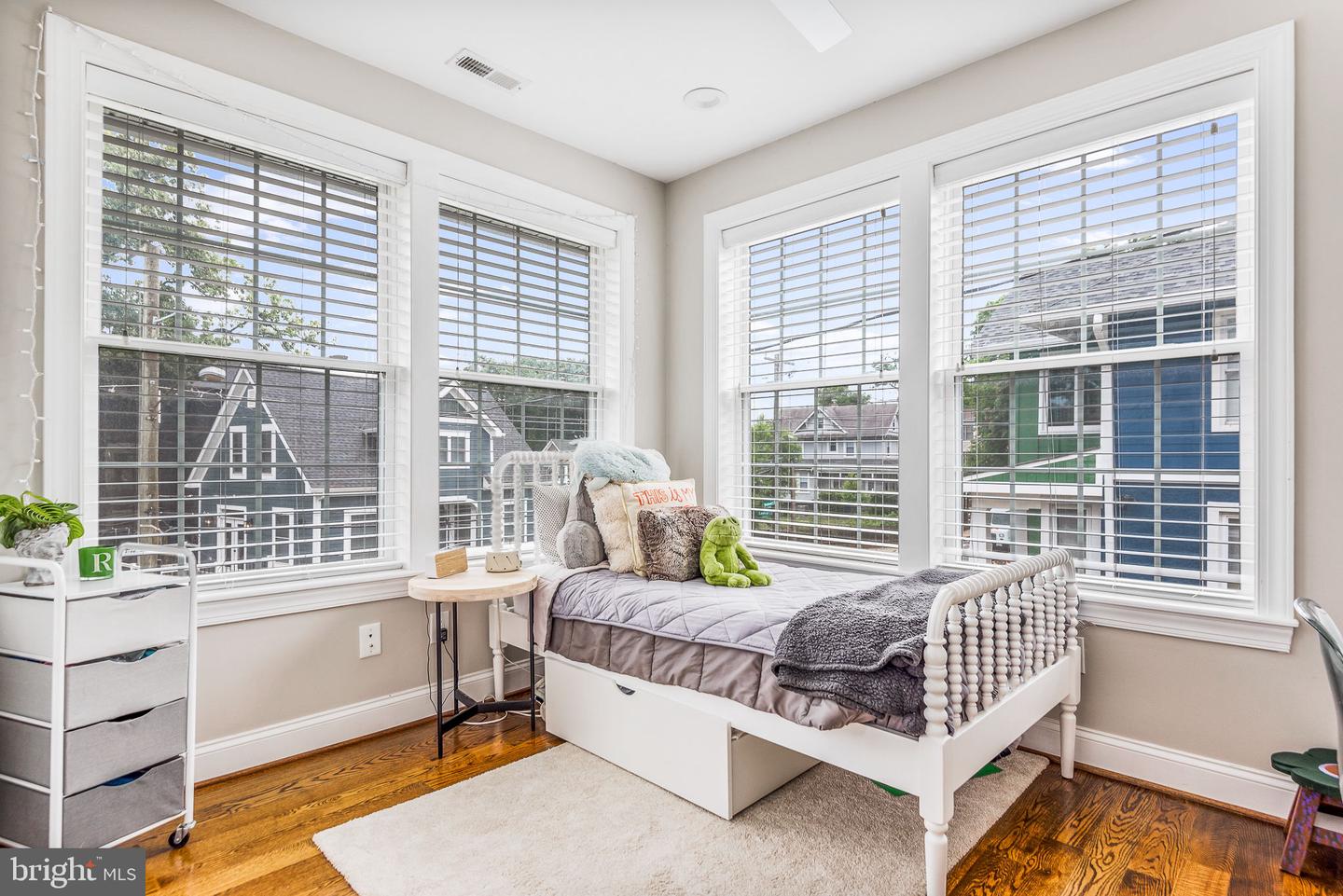 2704 BRENTWOOD ROAD NE