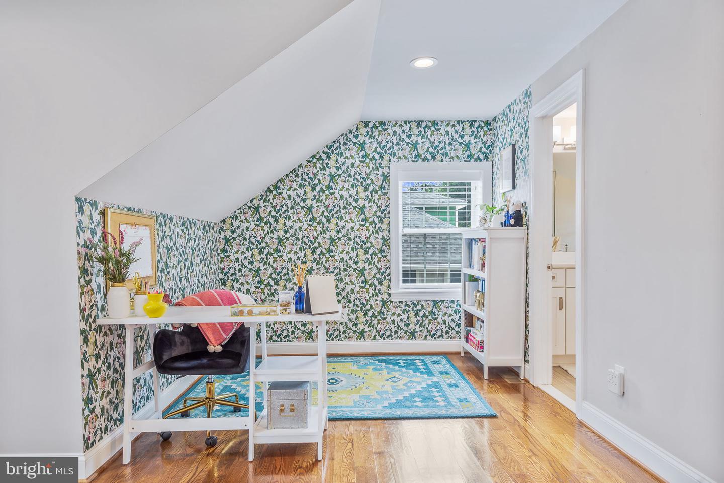 2704 BRENTWOOD ROAD NE