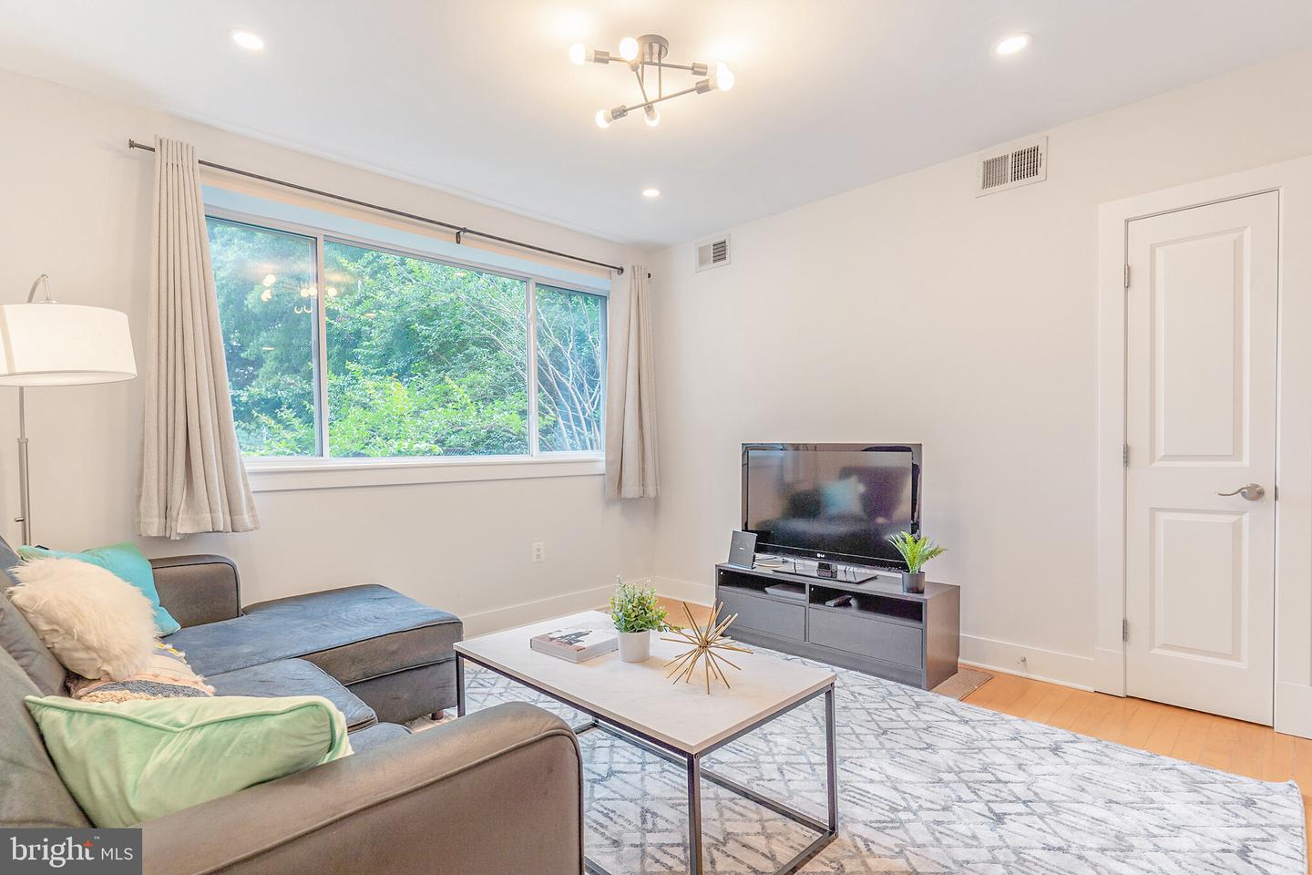 1907 3RD STREET NW Unit: 203