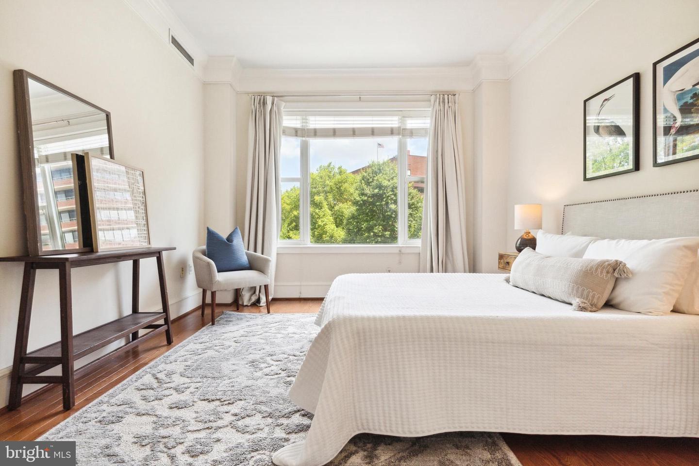 2600 PENNSYLVANIA AVENUE NW Unit: 301