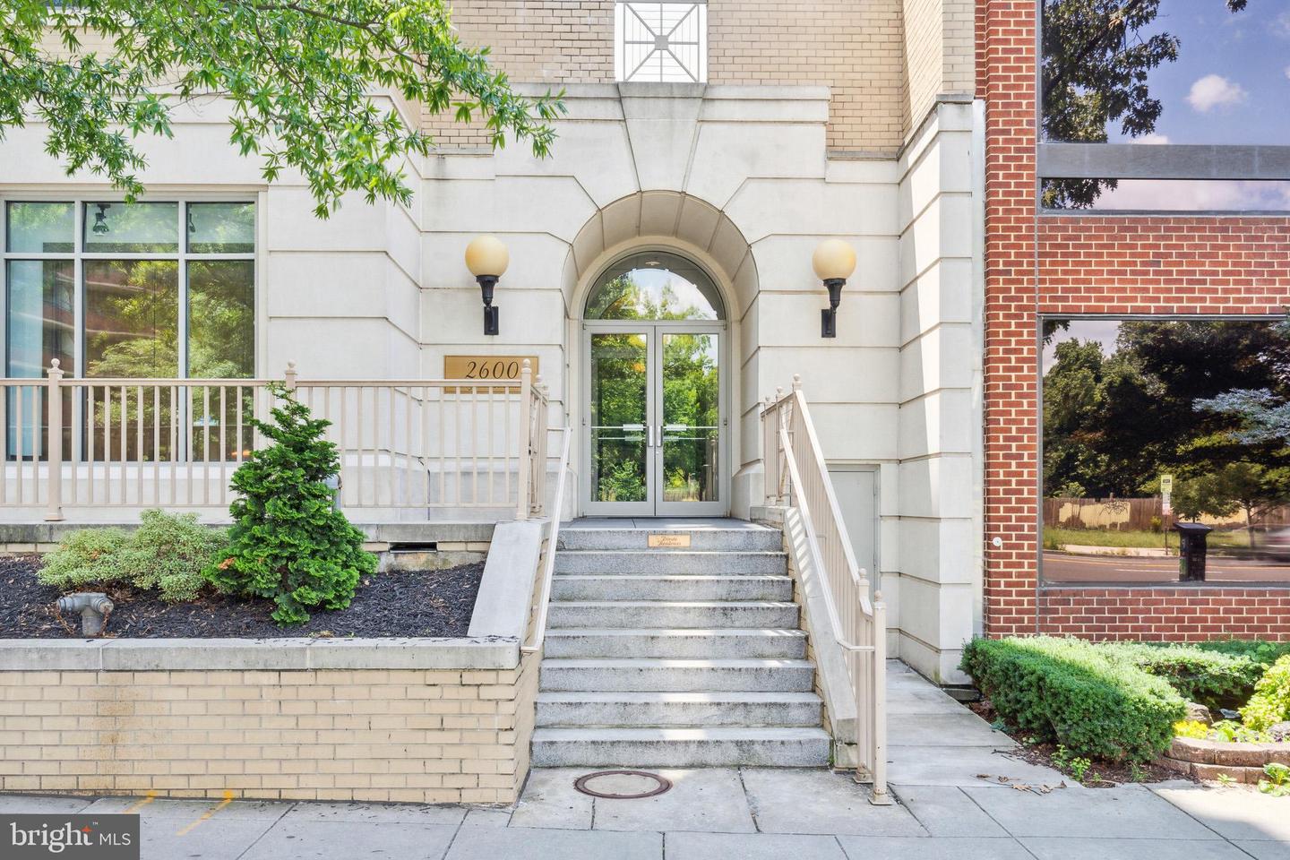 2600 PENNSYLVANIA AVENUE NW Unit: 301