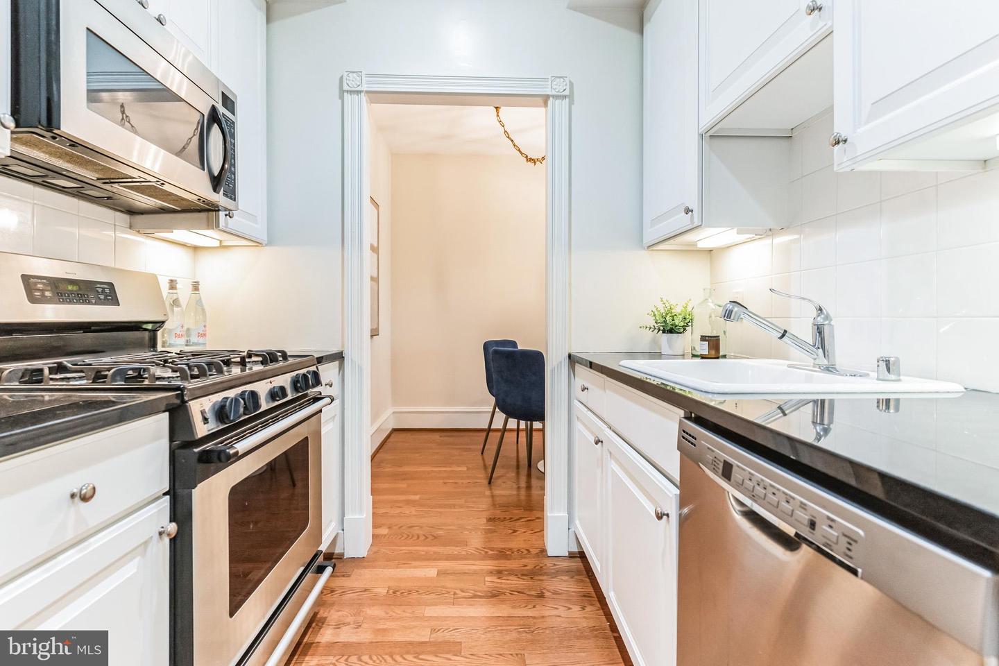 2600 PENNSYLVANIA AVENUE NW Unit: 301