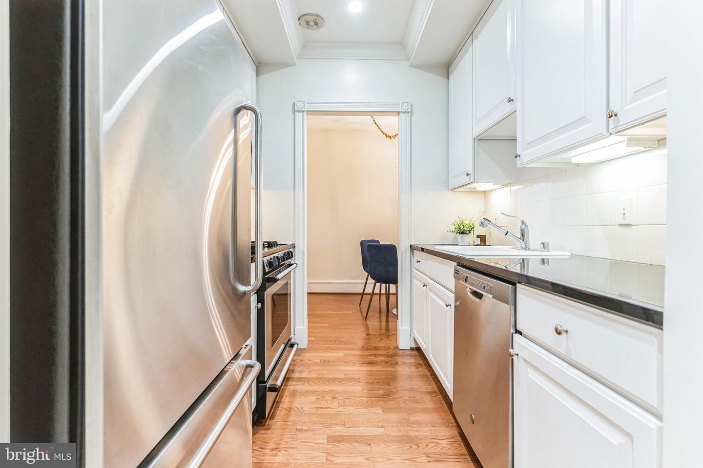 2600 PENNSYLVANIA AVENUE NW Unit: 301