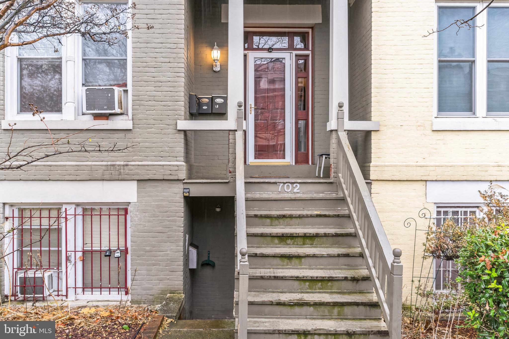 702 Quincy STREET NW