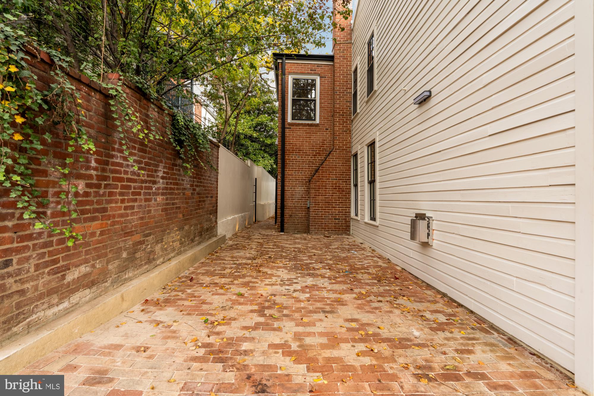 3277 PROSPECT STREET NW