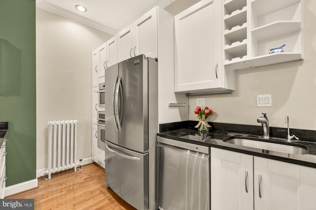 312 9TH STREET NE