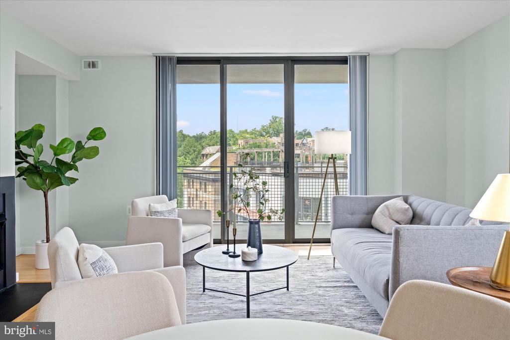3883 CONNECTICUT AVENUE NW Unit: 812
