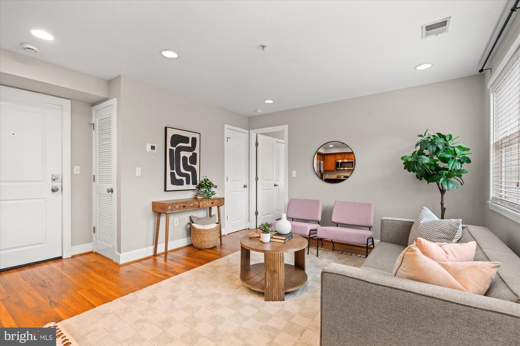 1628 C STREET SE Unit: 202