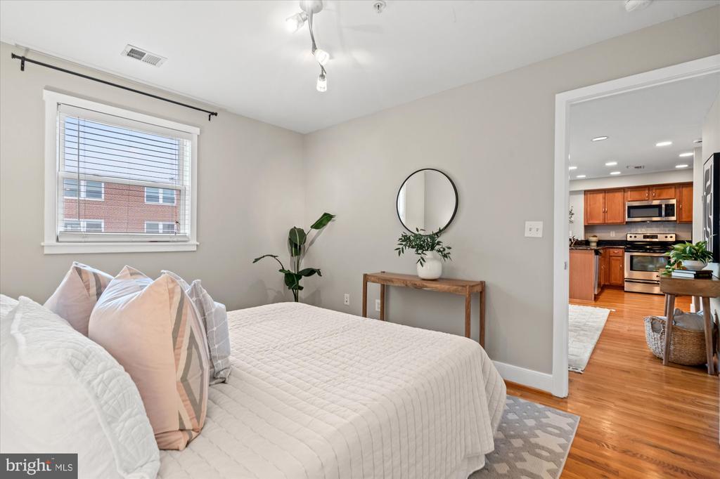 1628 C STREET SE Unit: 202