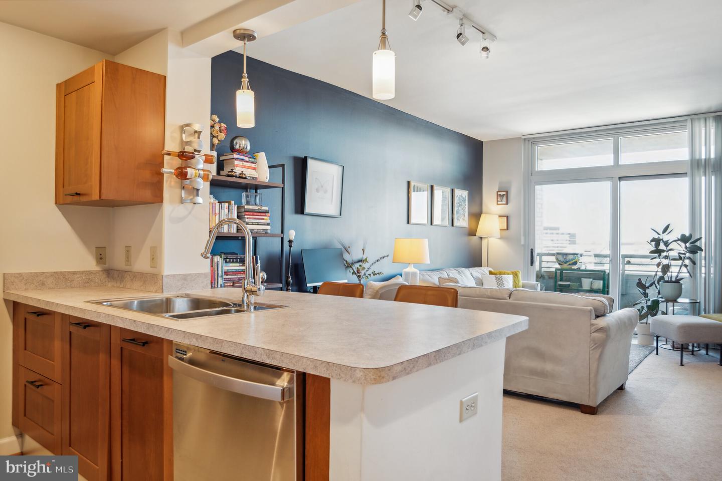 5750 BOU AVENUE Unit: 604