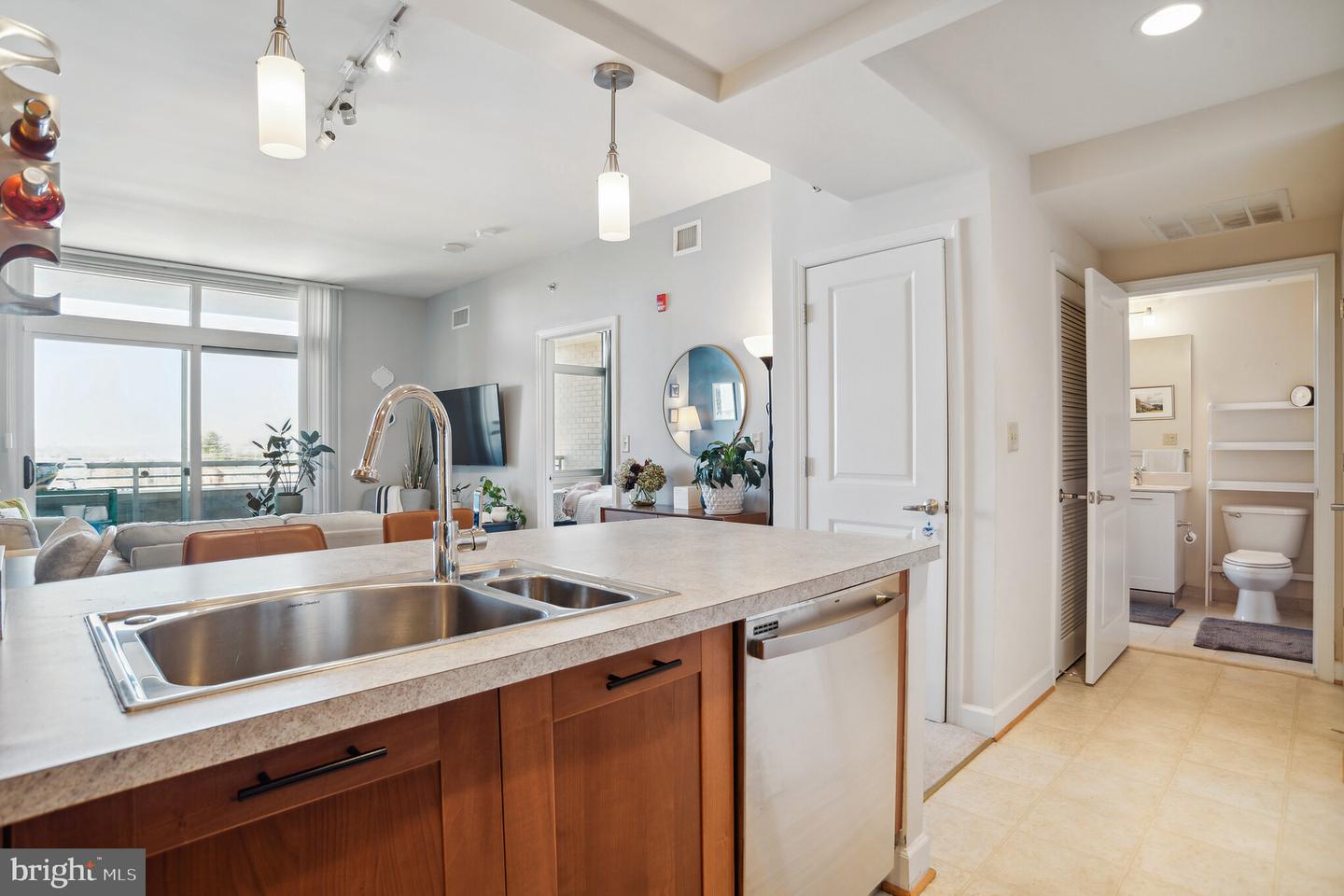 5750 BOU AVENUE Unit: 604