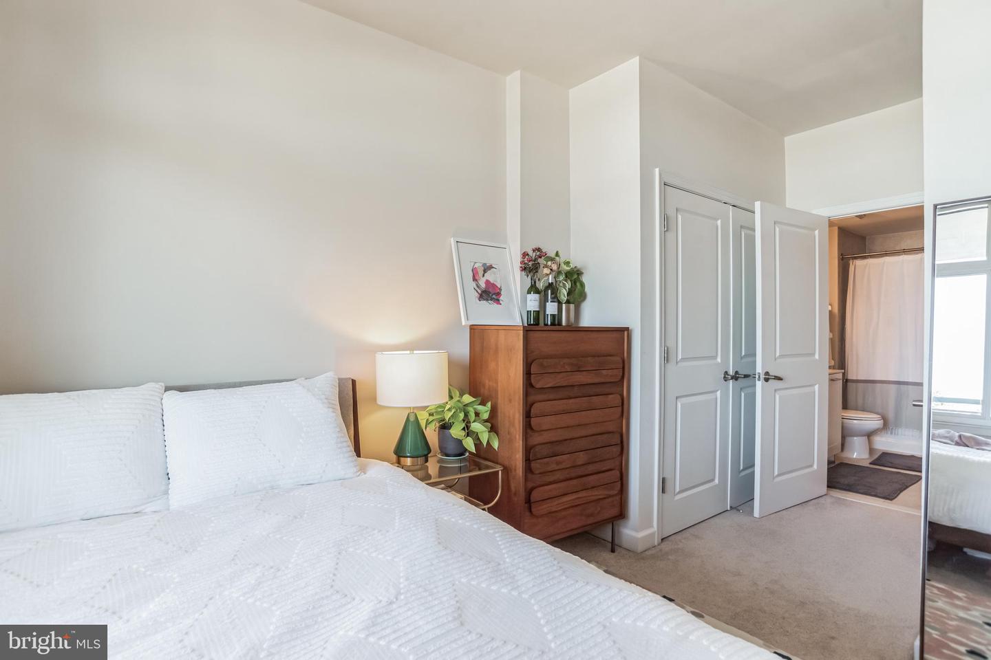5750 BOU AVENUE Unit: 604