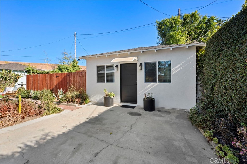 5518 Simpson Avenue