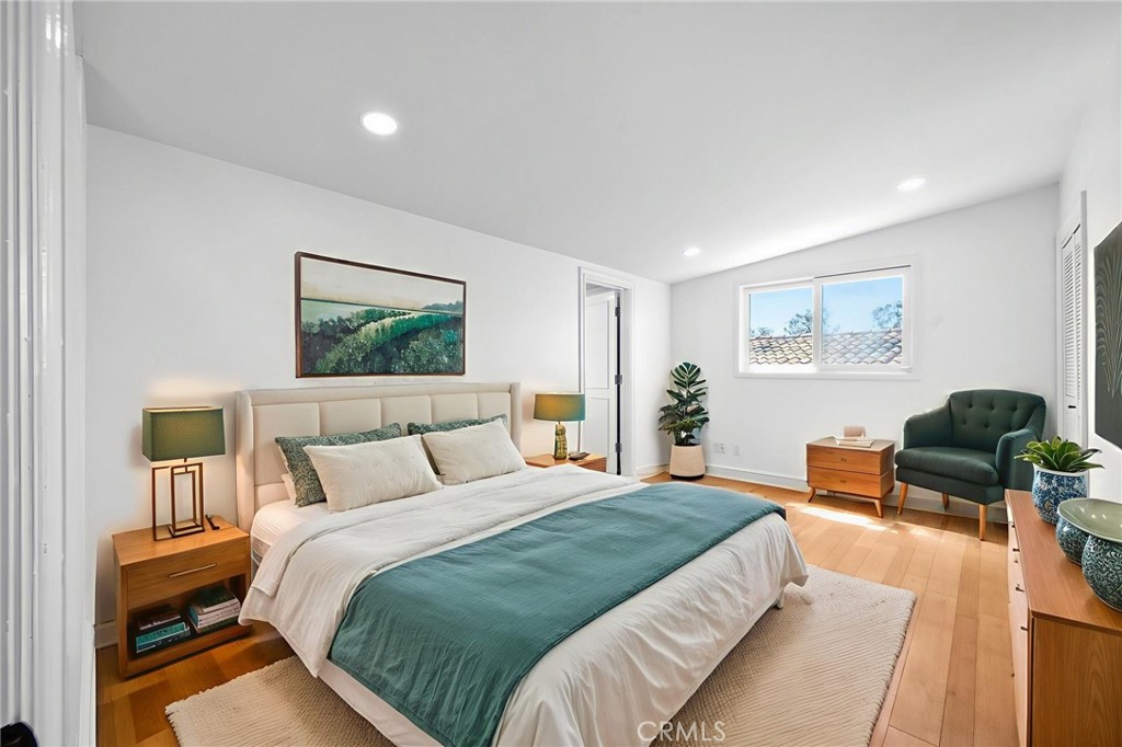 1560 Sunset Ridge Drive