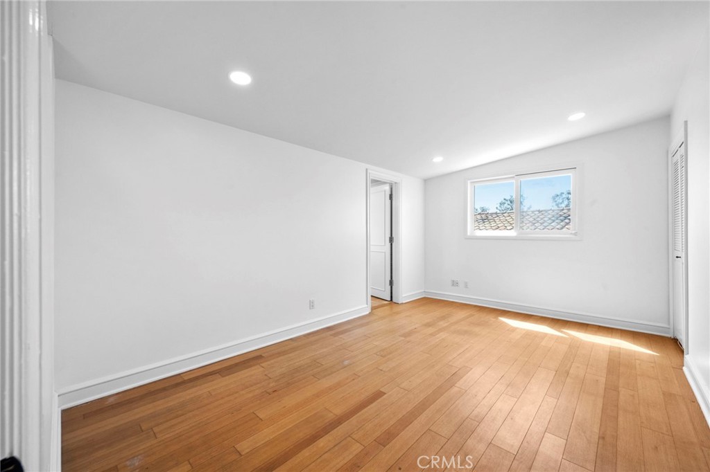 1560 Sunset Ridge Drive
