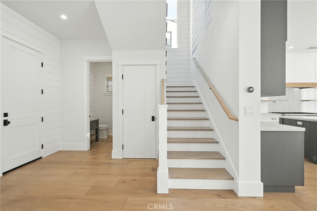 391 La Perle Place