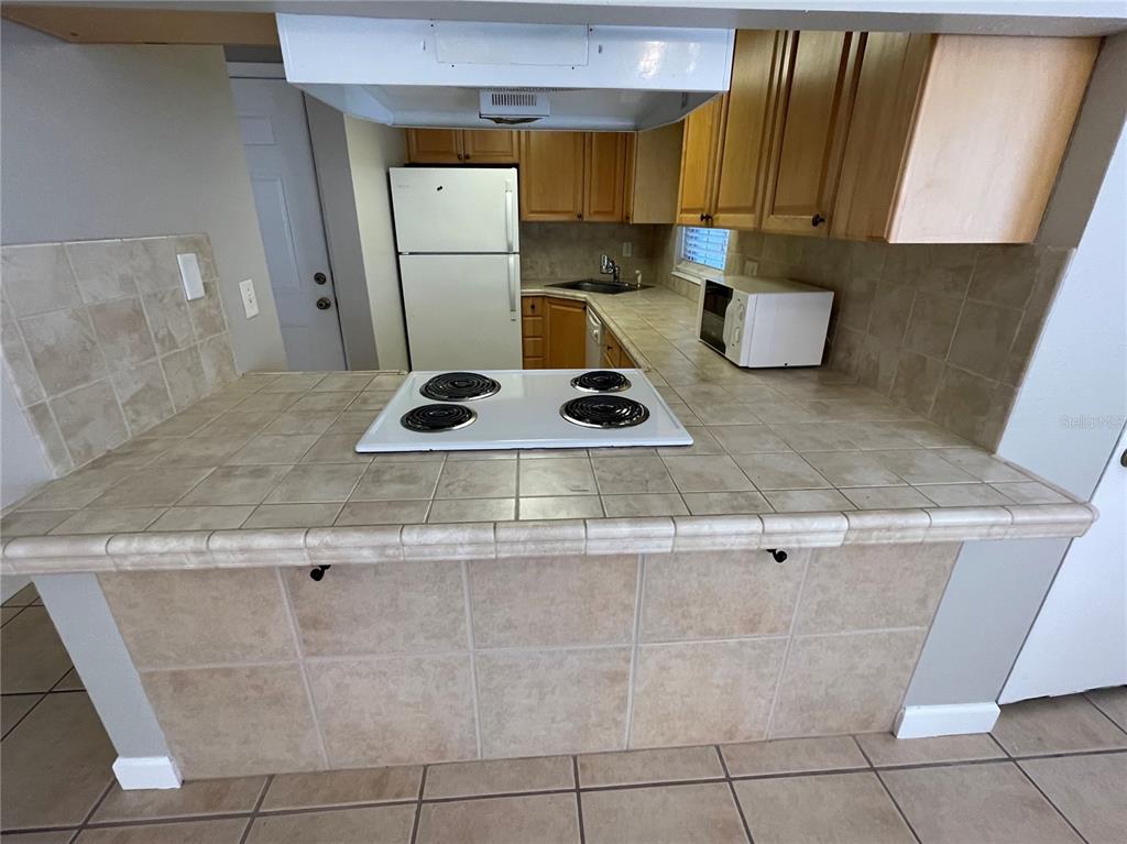1000 S SEMORAN BOULEVARD Unit: 703
