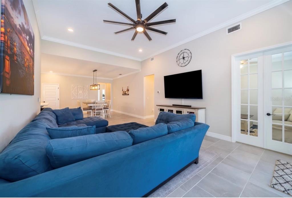 2216 DONAHUE DRIVE
