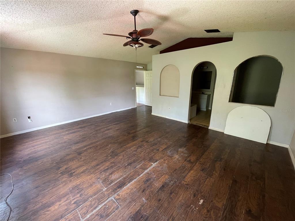 222 GRIFFORD DRIVE