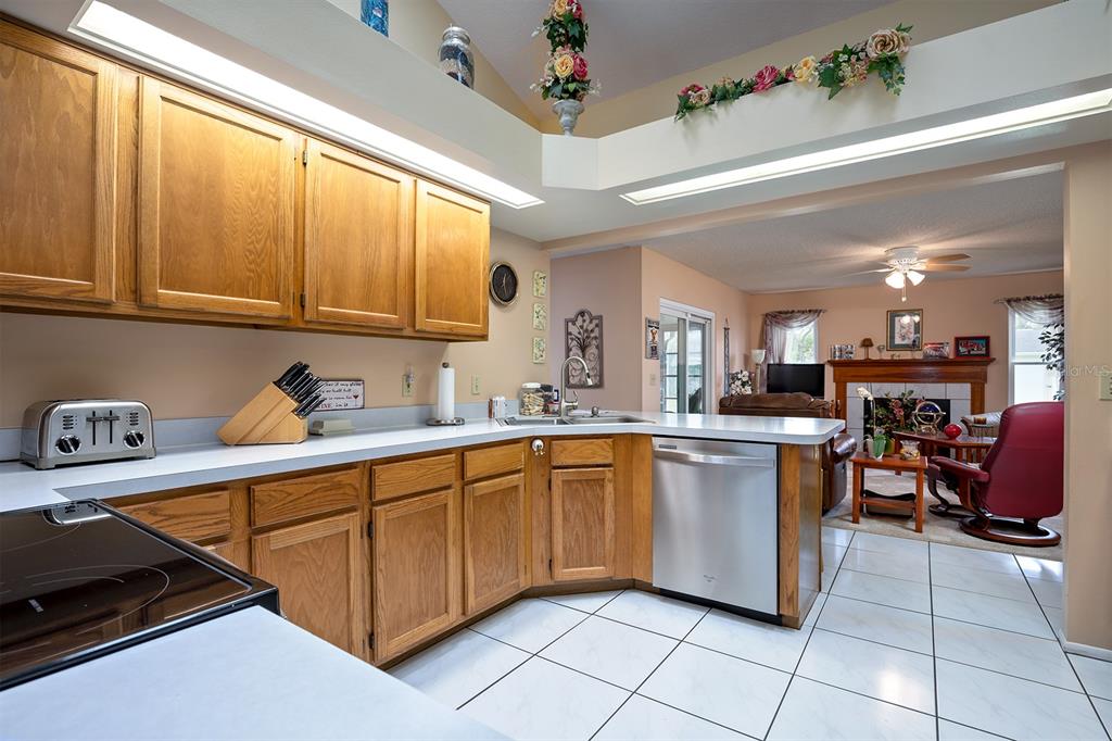 2965 ERSKINE DRIVE