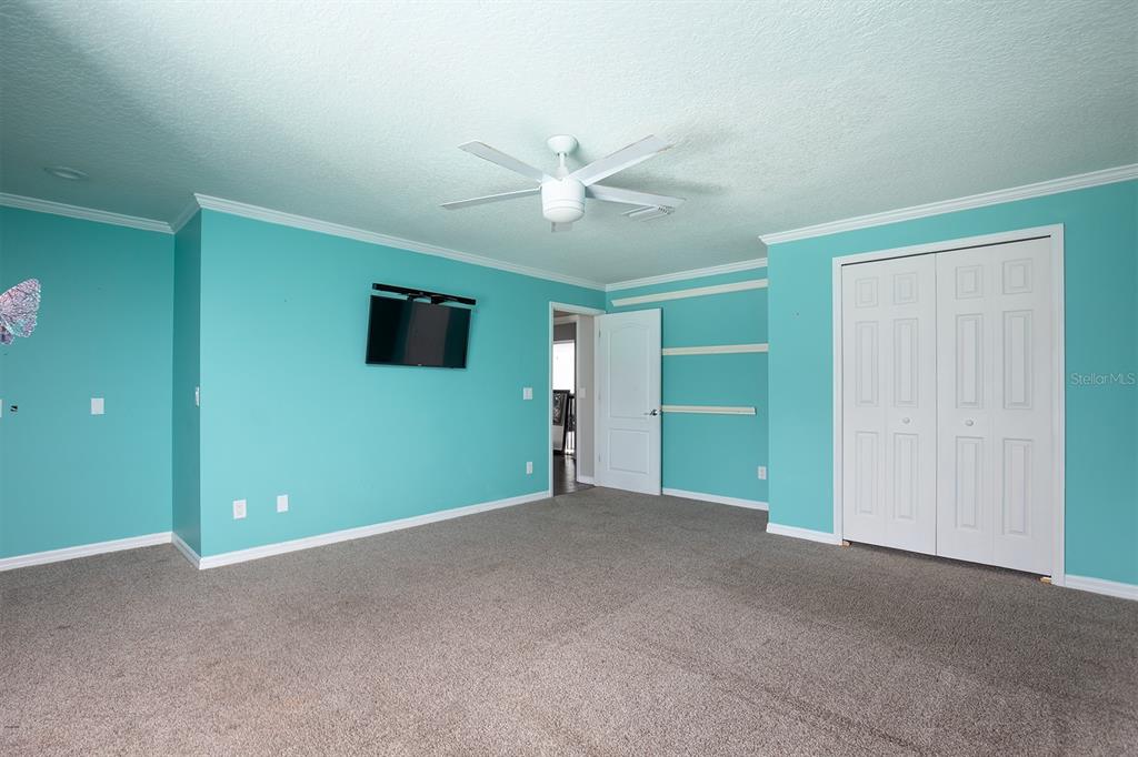 204 RIVER BEND COURT