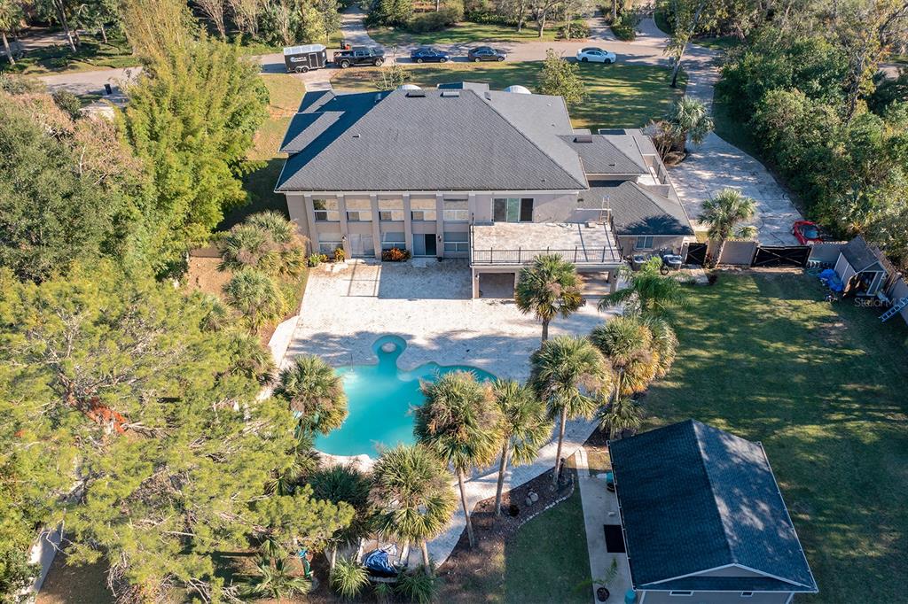 204 RIVER BEND COURT