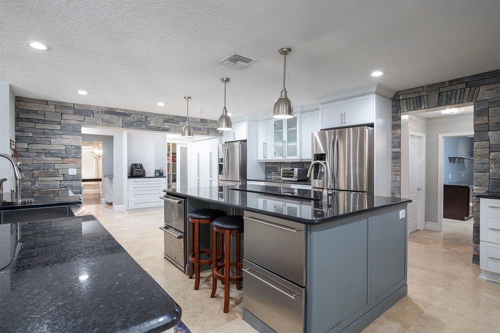 204 RIVER BEND COURT