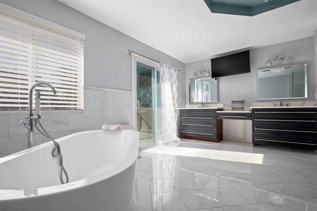 204 RIVER BEND COURT