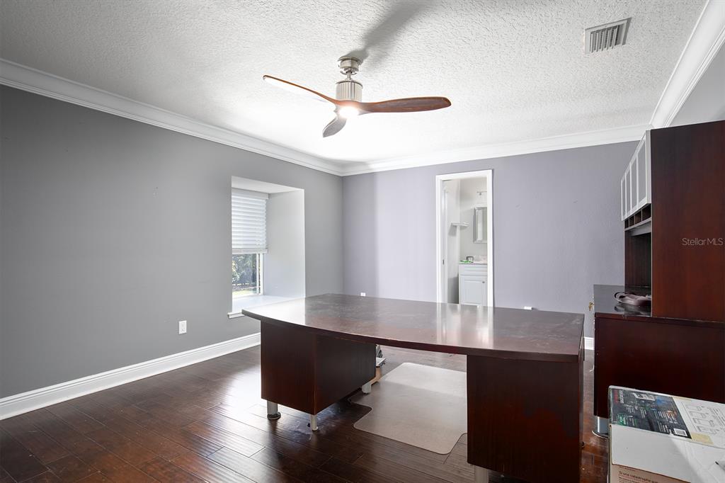 204 RIVER BEND COURT