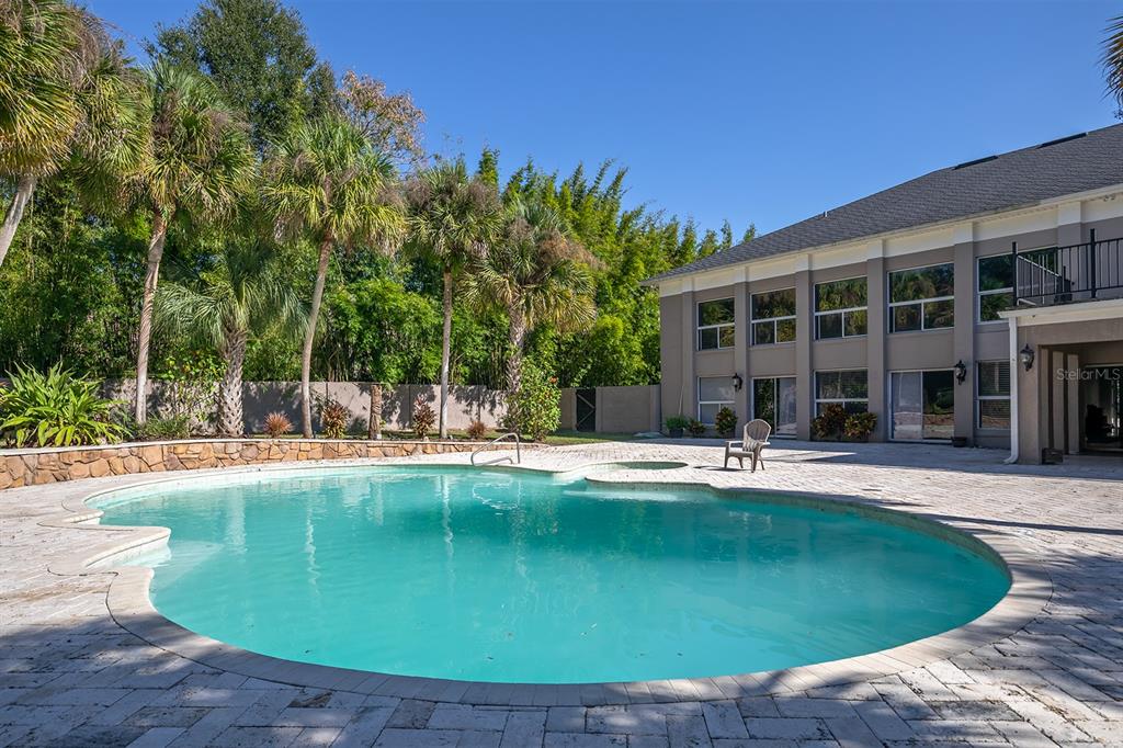 204 RIVER BEND COURT