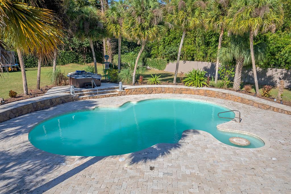 204 RIVER BEND COURT