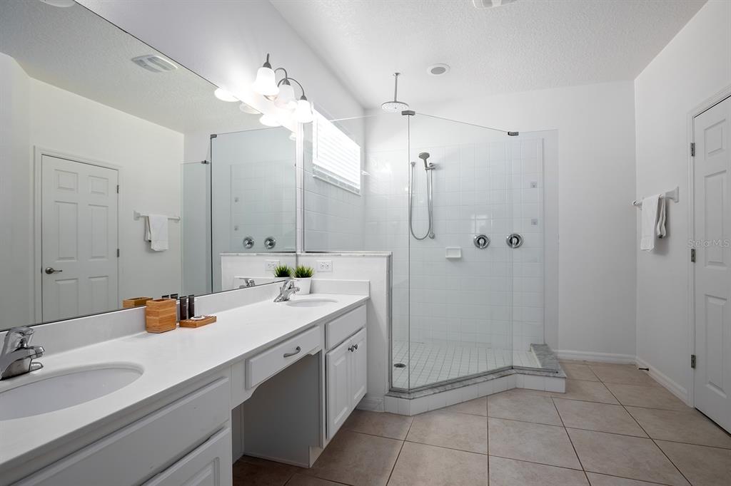 4435 SHIVA LOOP