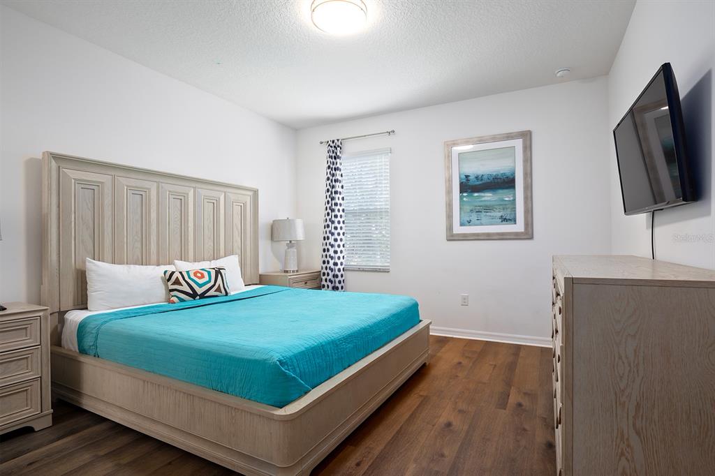 4435 SHIVA LOOP