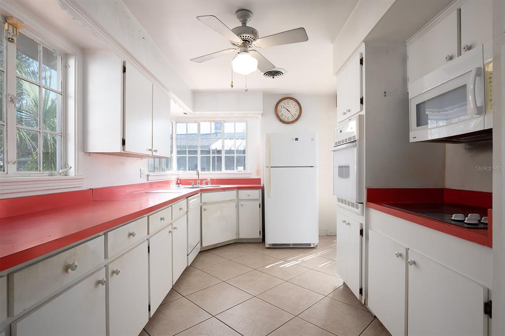1770 ALGONQUIN TRAIL