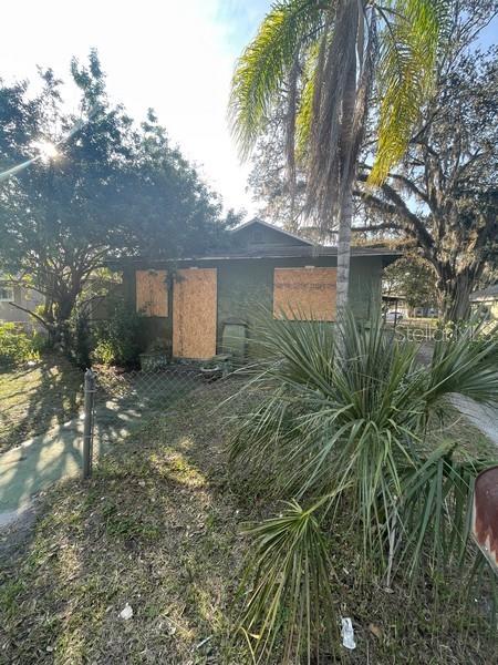 1403 W 13TH PLACE