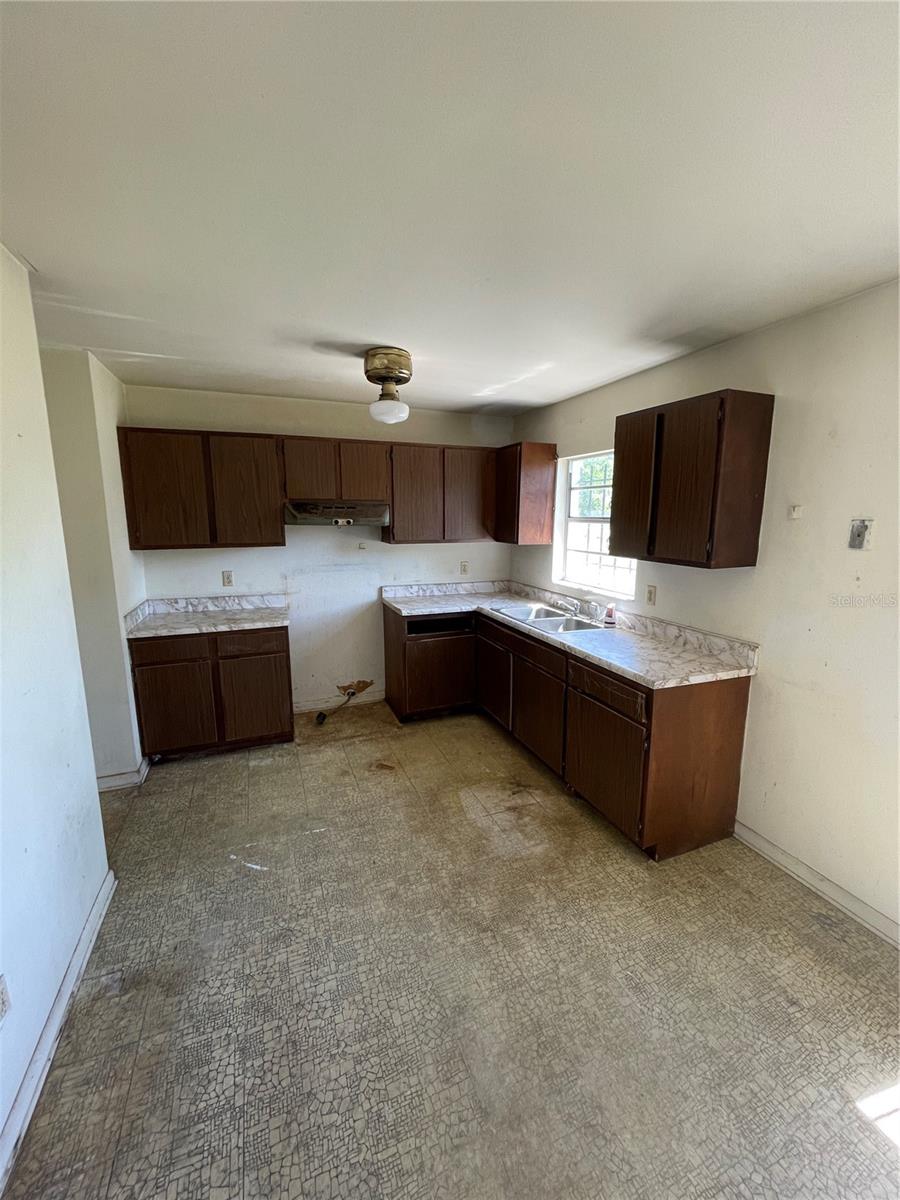 4700 PLEASANT VALLEY COURT