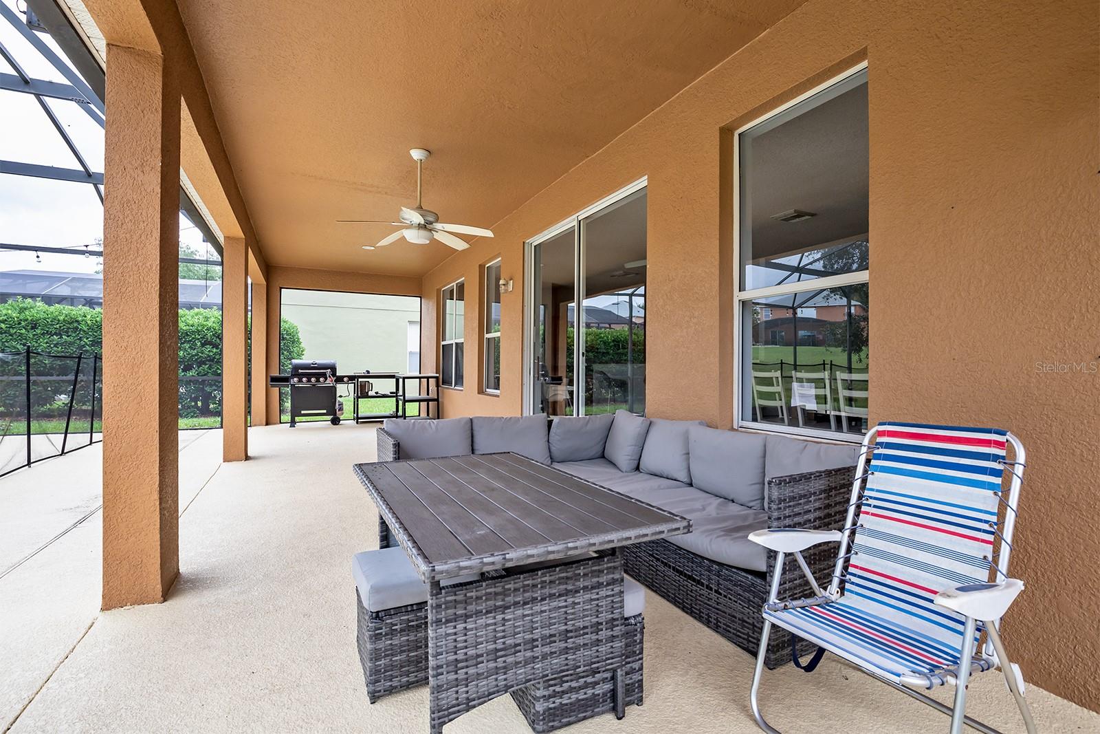8562 LA ISLA DRIVE