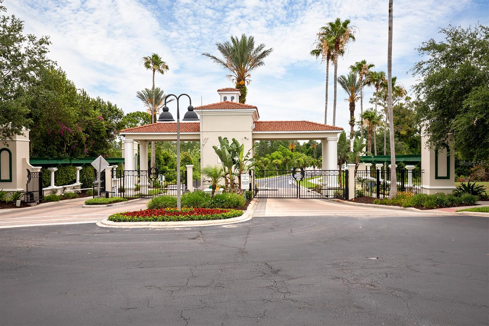 8562 LA ISLA DRIVE