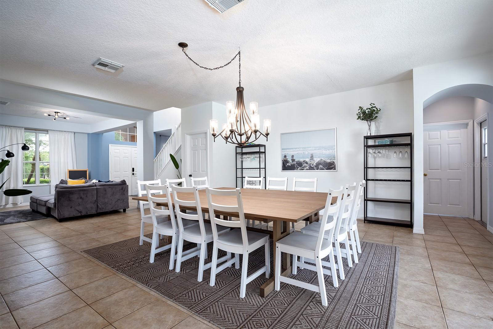 8562 LA ISLA DRIVE