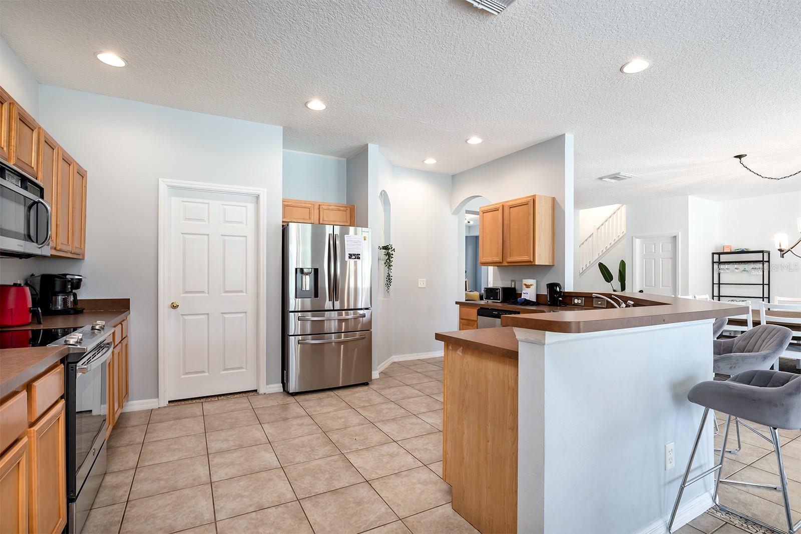 8562 LA ISLA DRIVE
