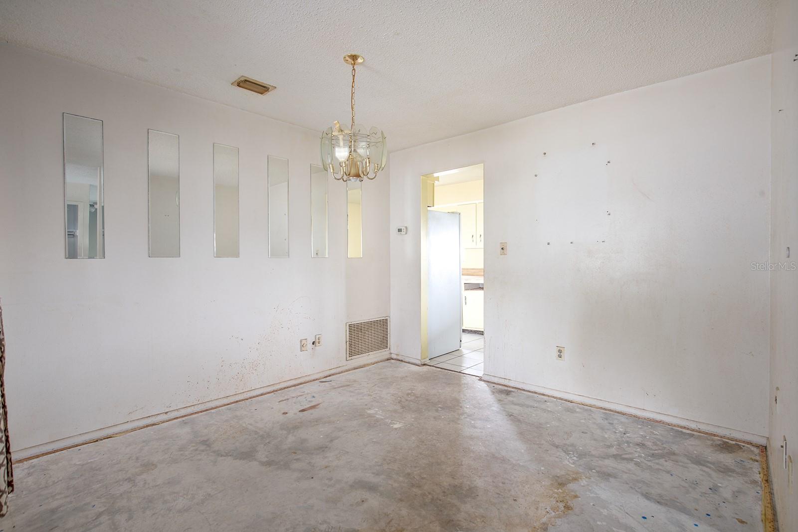 8416 MATTITUCK CIRCLE