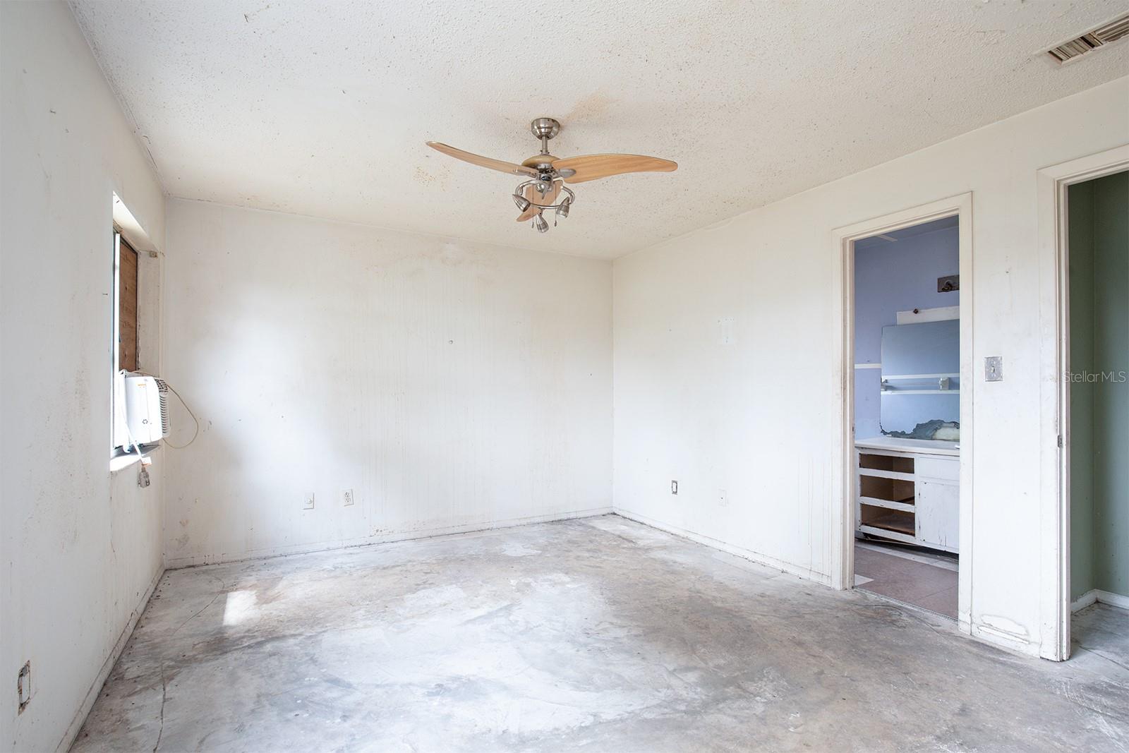 8416 MATTITUCK CIRCLE