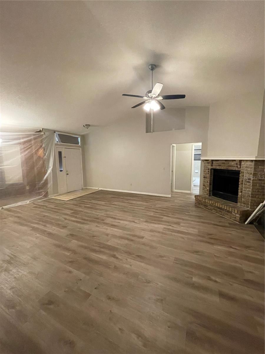 2516 DOVETAIL DRIVE