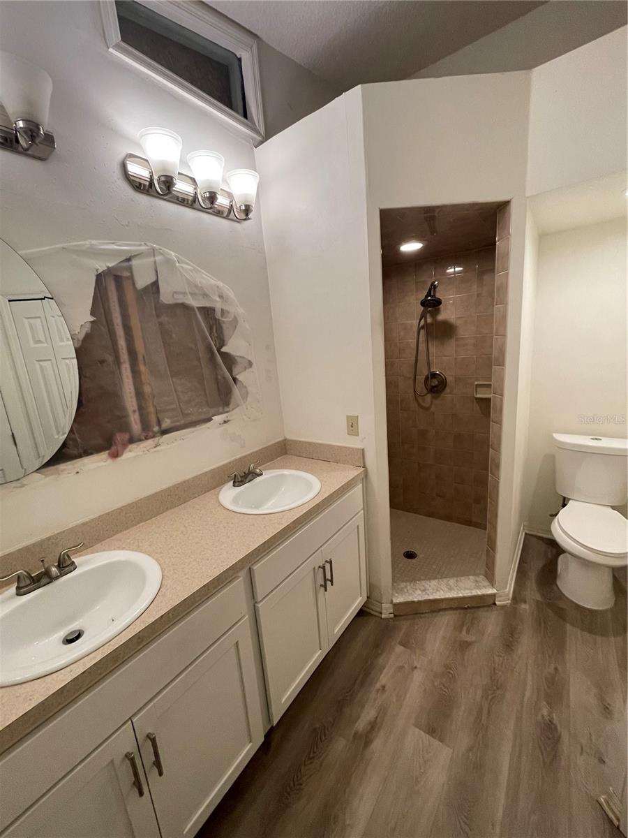 2516 DOVETAIL DRIVE