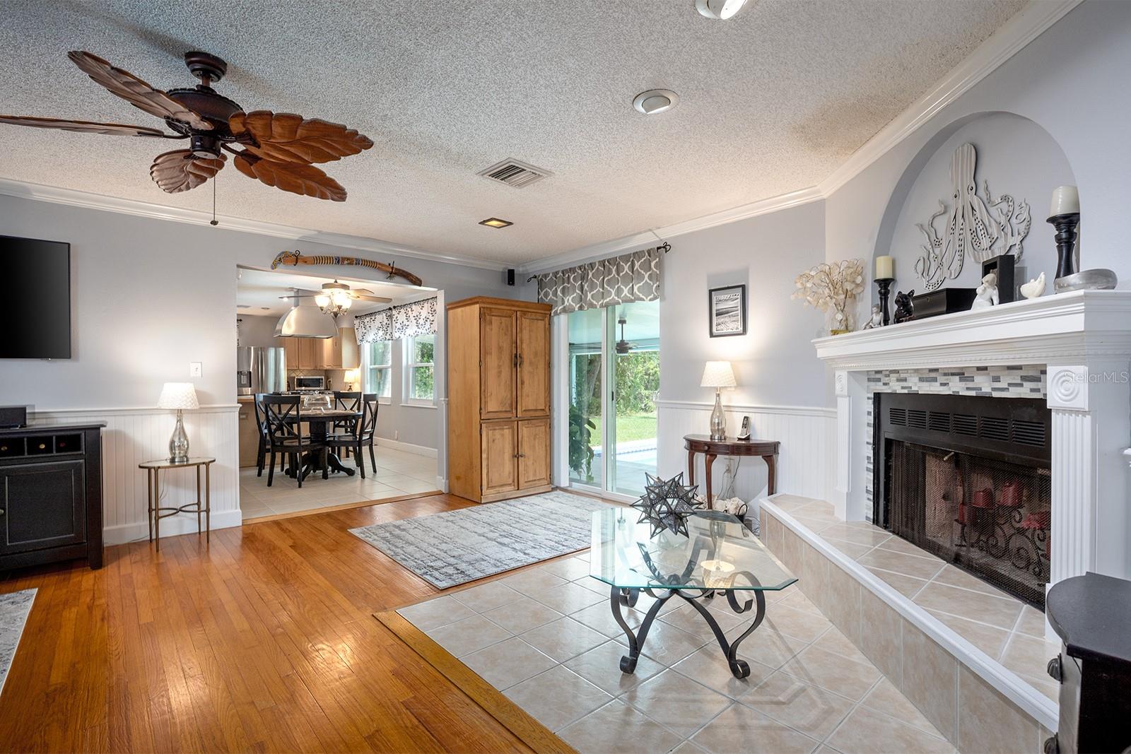 2423 ELDERWOOD COURT