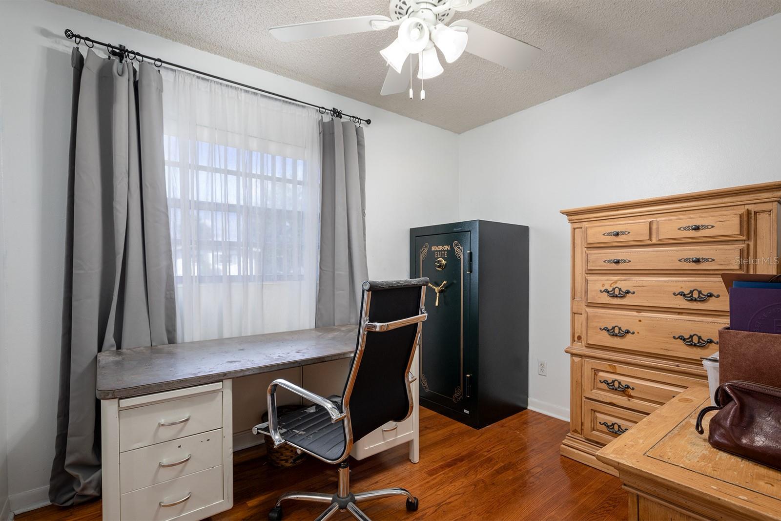2423 ELDERWOOD COURT